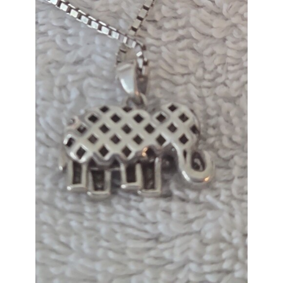 Sterling Silver Elephant Pendant Necklace With Diamond Accents Stamped 925 Italy - Picture 4 of 11